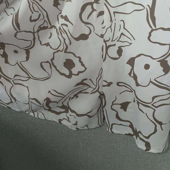 Entro Beige Print Long Sleeves Romper - Picture 5 of 7